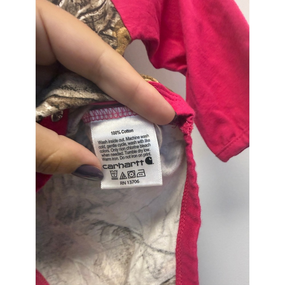 Carhartt Baby Girls Pink Realtree Xtra Camo Long Sleeve Bodysuit 6M Raglan Logo - Picture 3 of 4